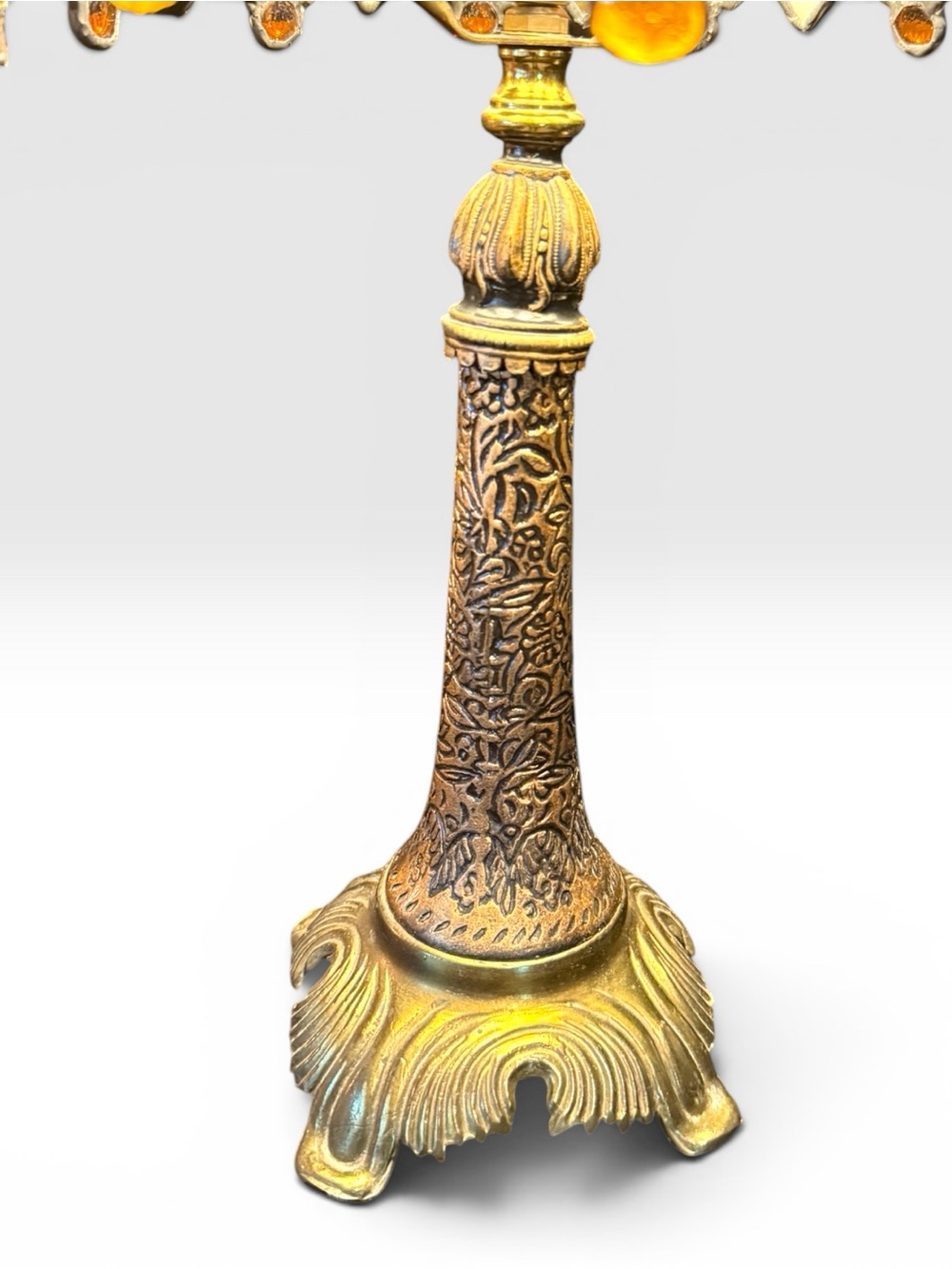 Slag glass table lamp/“pinecone"/“woodland" motif Signed by T. Sheridan - Picture 3 of 5